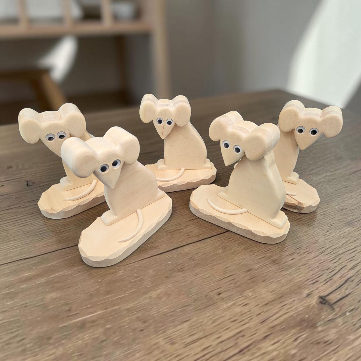 P) Erzzipfel Maus Gertrud - kleinste Holzfigur im Sortiment- 20 cm