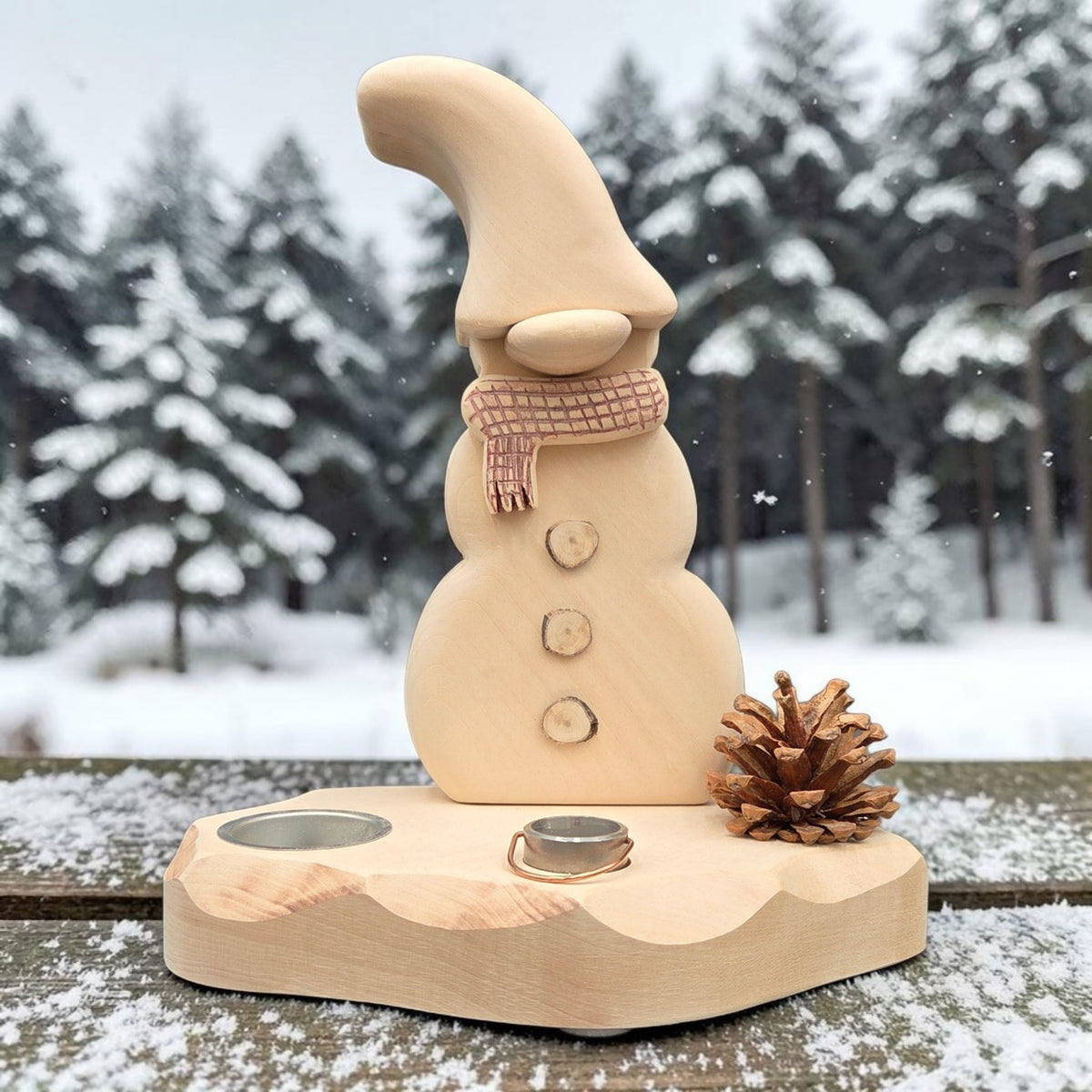 J) Erzzipfel Schneemann mit Räuchertöpfchen und Tülle - 24 cm