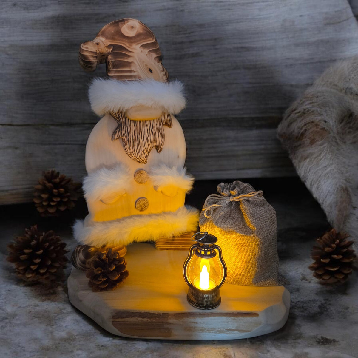 F) Erzzipfel Weihnachtsmann - weihnachtliche Holzfigur - 40 cm