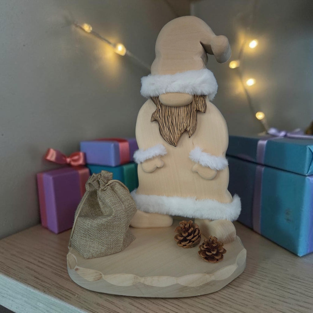 F) Erzzipfel Weihnachtsmann - weihnachtliche Holzfigur - 40 cm